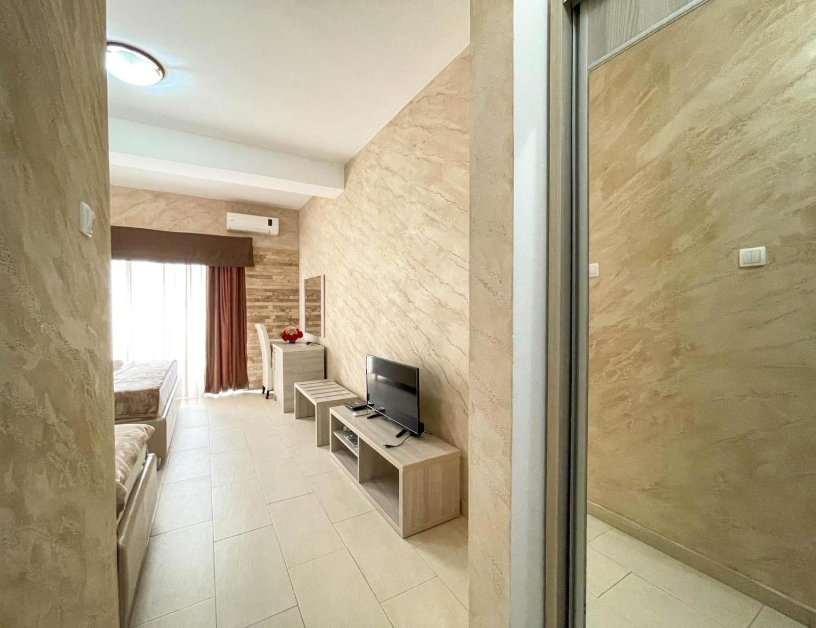 Imperial Hotel Ulcinj Exterior photo