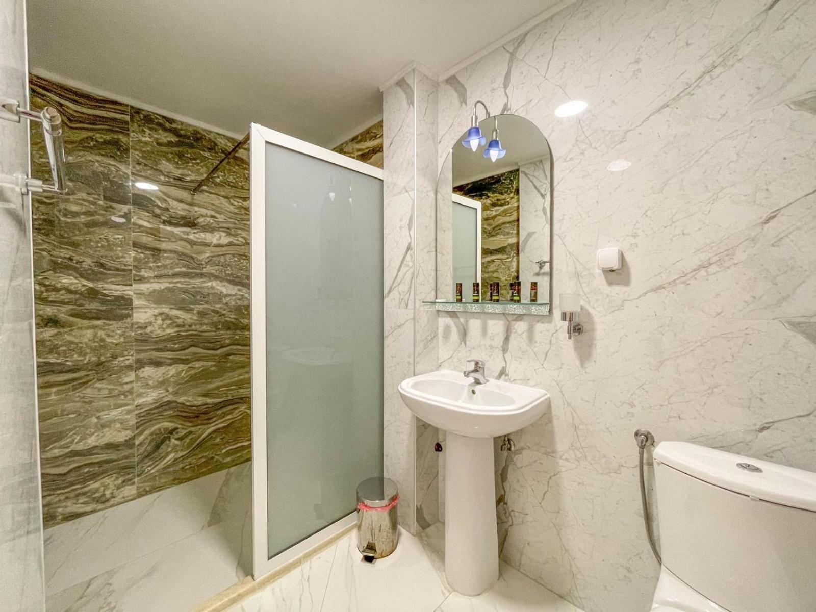 Imperial Hotel Ulcinj Exterior photo